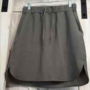 Like new Lululemon Athletica, On the Fly active skirt sage green size 8â29